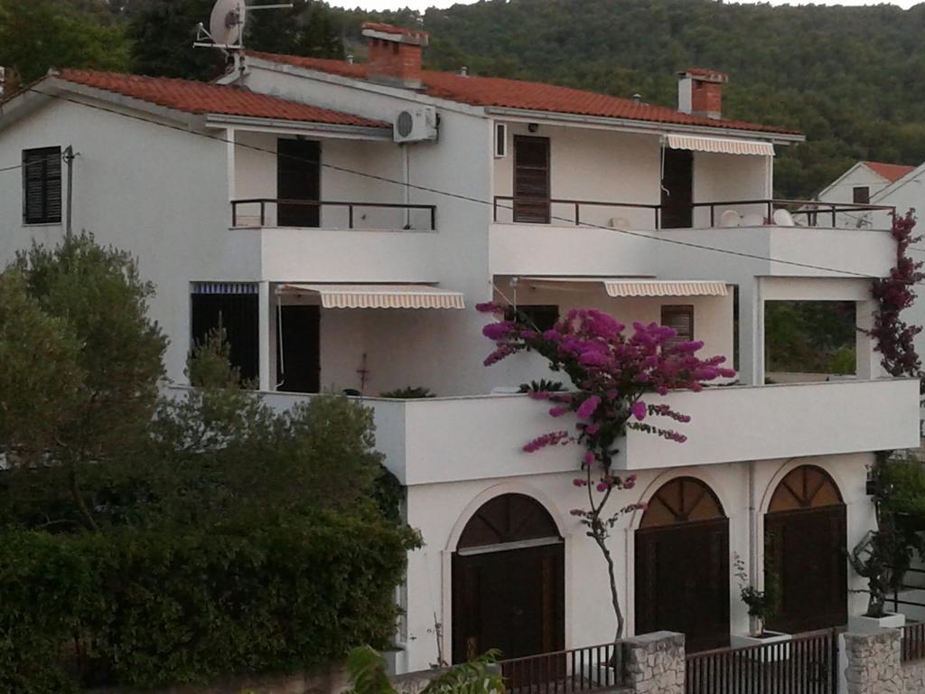 Apartments Villa Zvonimir Slatine Ruang foto